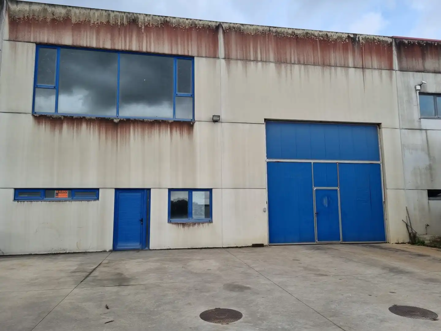 Industriegebäude zur Miete in Rúa E
