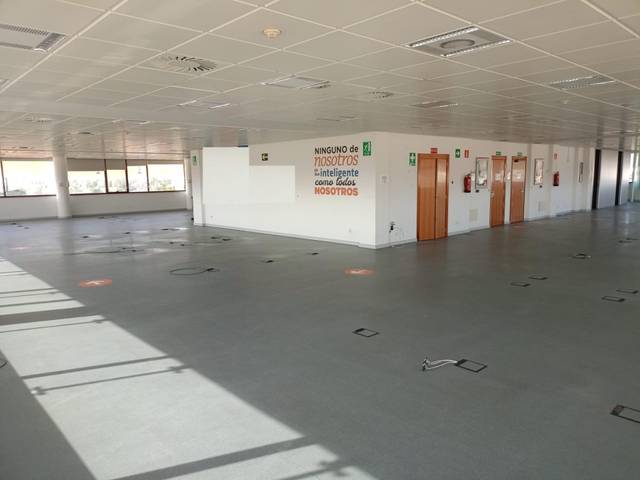 Oficina en Alquiler en Avenida de los Dolores, 11 en Los Dolores