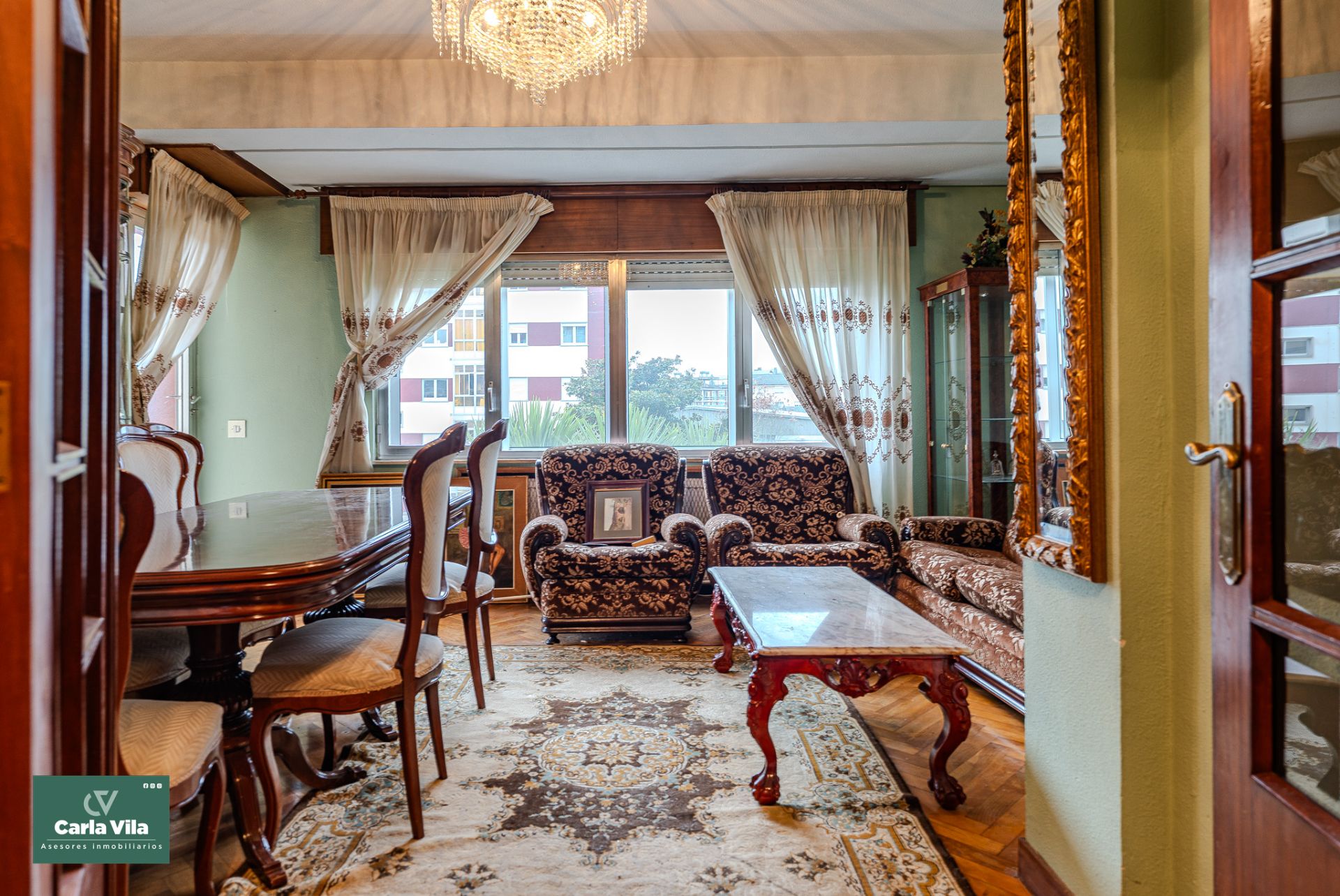 Sala d'estar de Pis en venda en Lugo Capital amb Calefacció, Jardí privat i Parquet