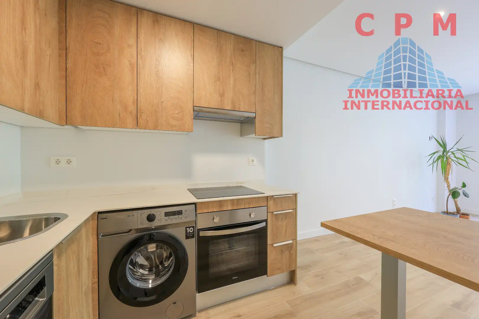 Kitchen of Flat for rent in Madrid  with Air Conditioner, Heating and Parquet flooring