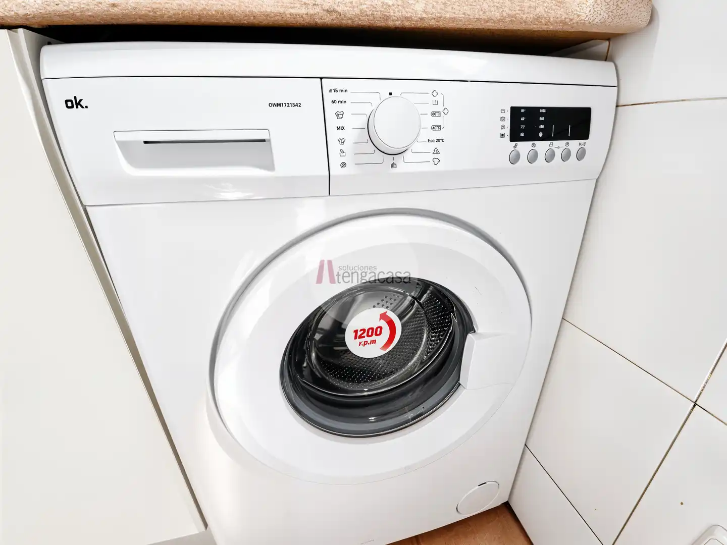 Flat for rent in Madrid  with Air Conditioner, Heating and Washing machine