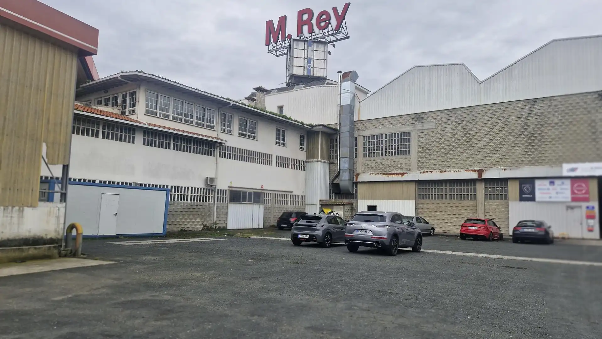 Vista exterior de Nau industrial de lloguer en Narón