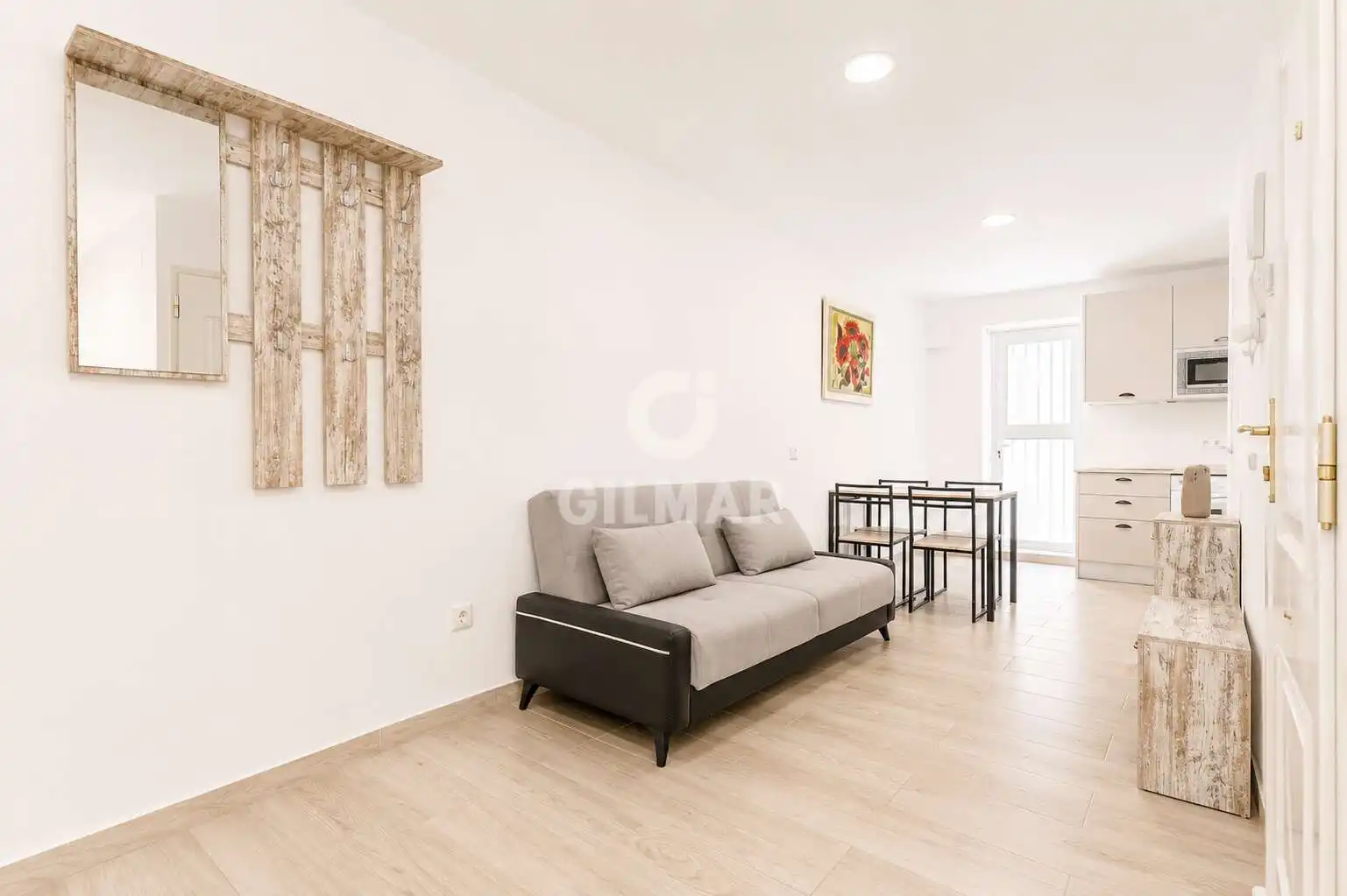 Sala d'estar de Pis en venda en Madrid amb Calefacció, Jardí privat i Moblat