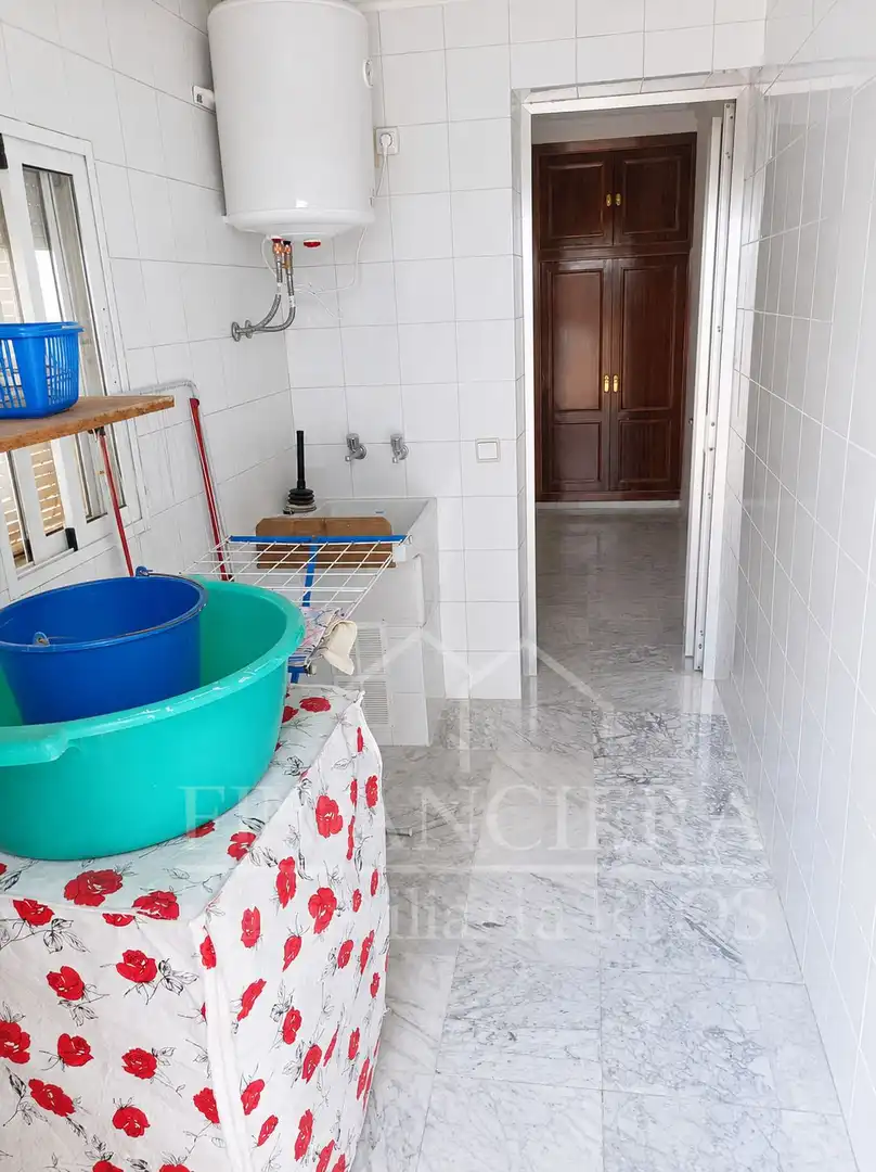 Cuina de Casa o xalet en venda en Alcalá de Guadaira amb Terrassa