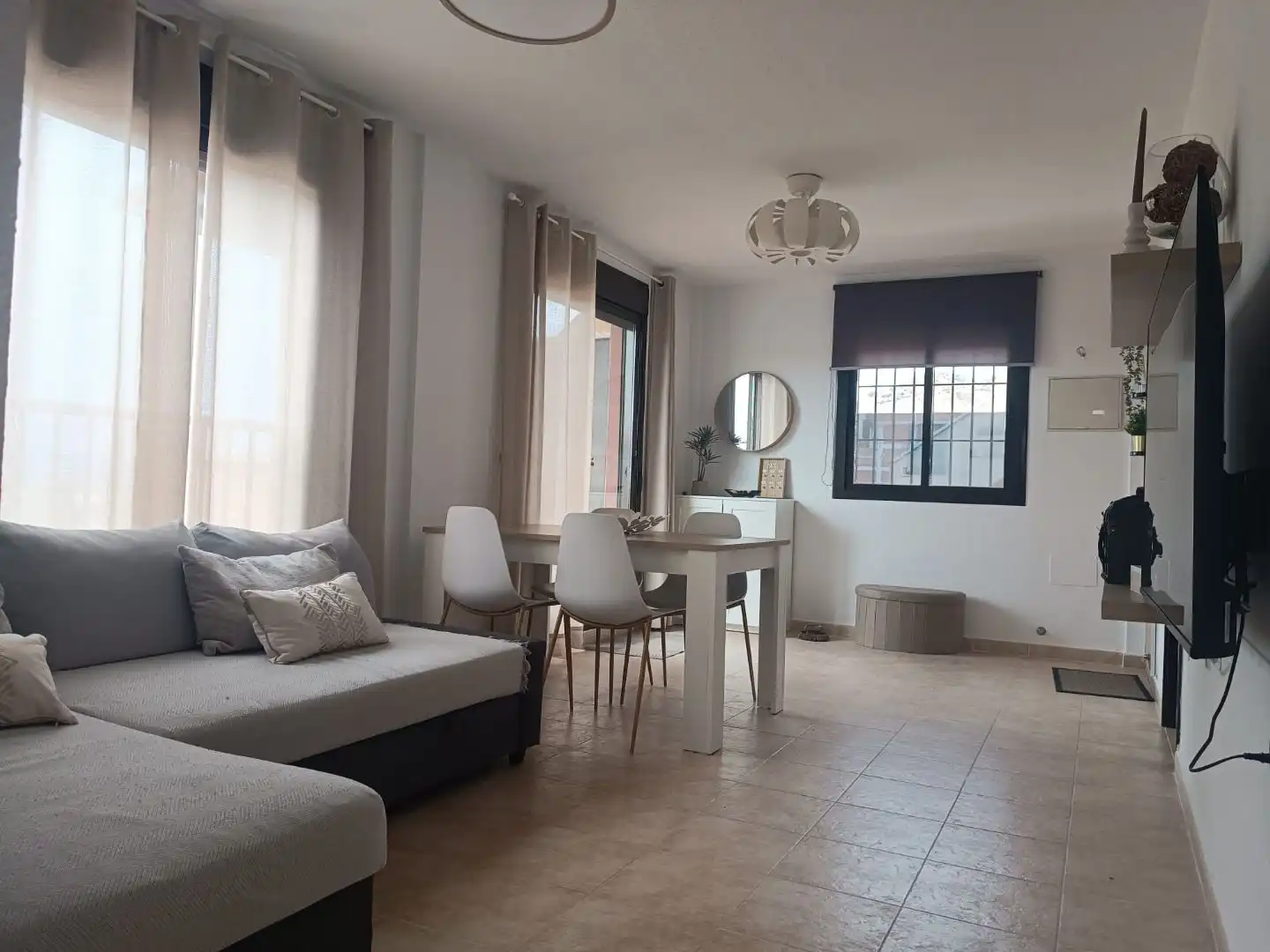Sala d'estar de Àtic de lloguer en Águilas amb Aire condicionat, Calefacció i Jardí privat