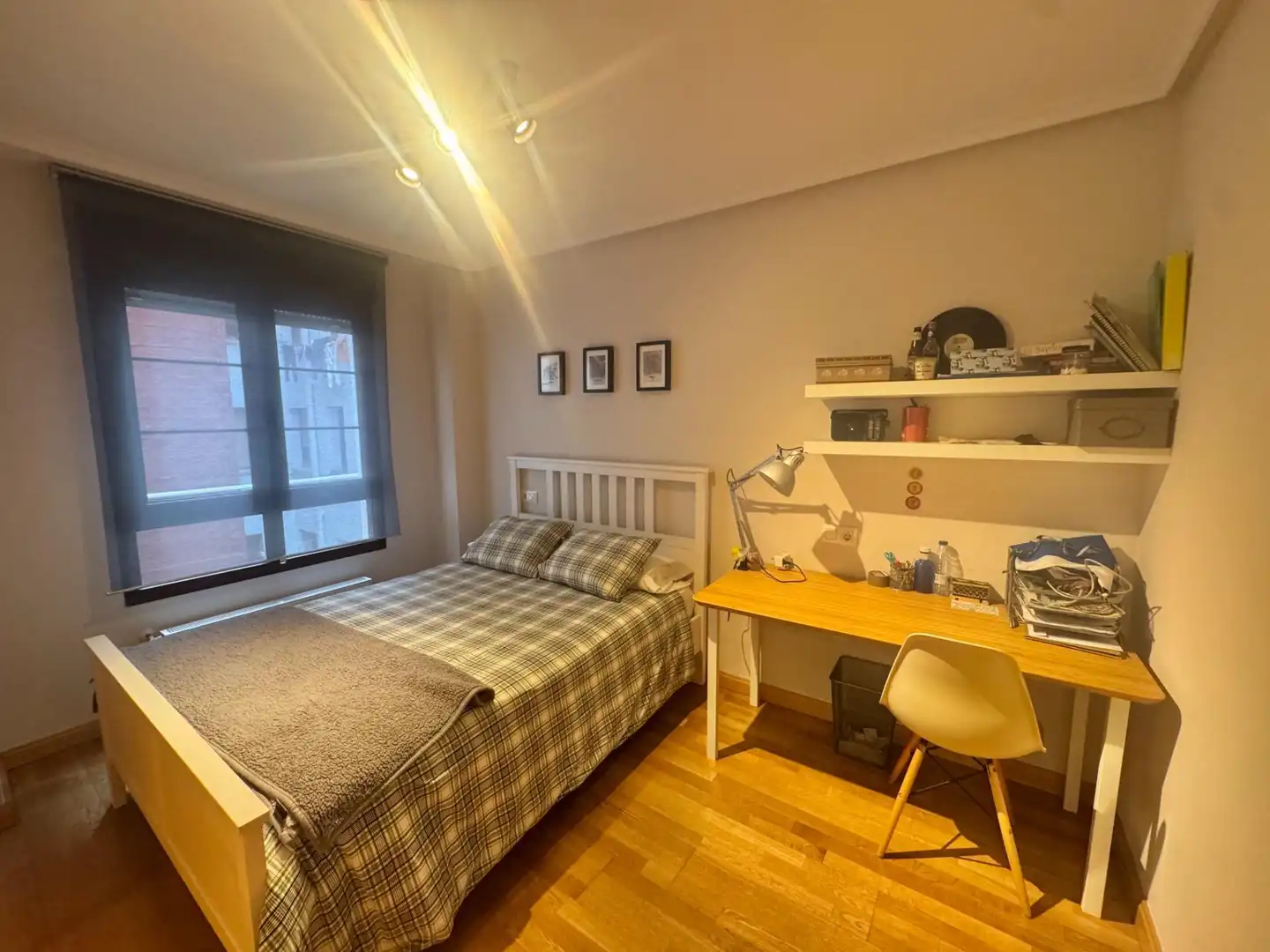 Habitación de Piso en venta en Oviedo  con Calefacción