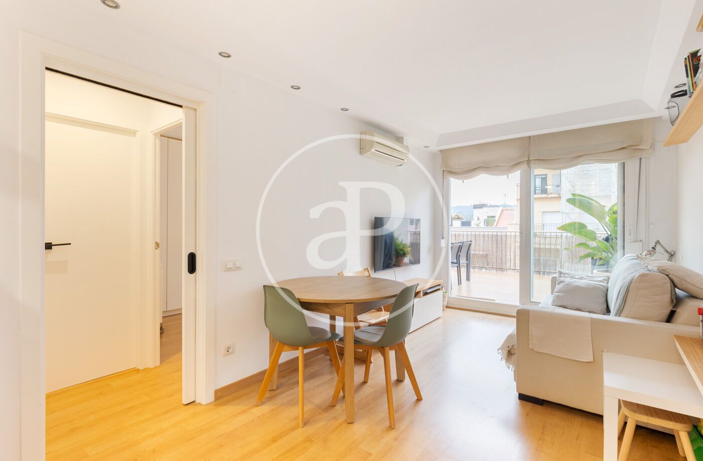 Exterior view of Flat for sale in Sant Cugat del Vallès  with Air Conditioner, Heating and Terrace