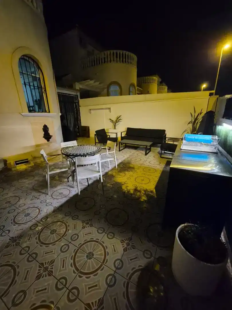 Terrassa de Casa adosada en venda en Torrevieja amb Aire condicionat
