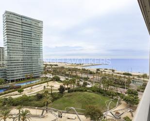 Vista exterior de Apartament en venda en  Barcelona Capital amb Aire condicionat, Terrassa i Piscina