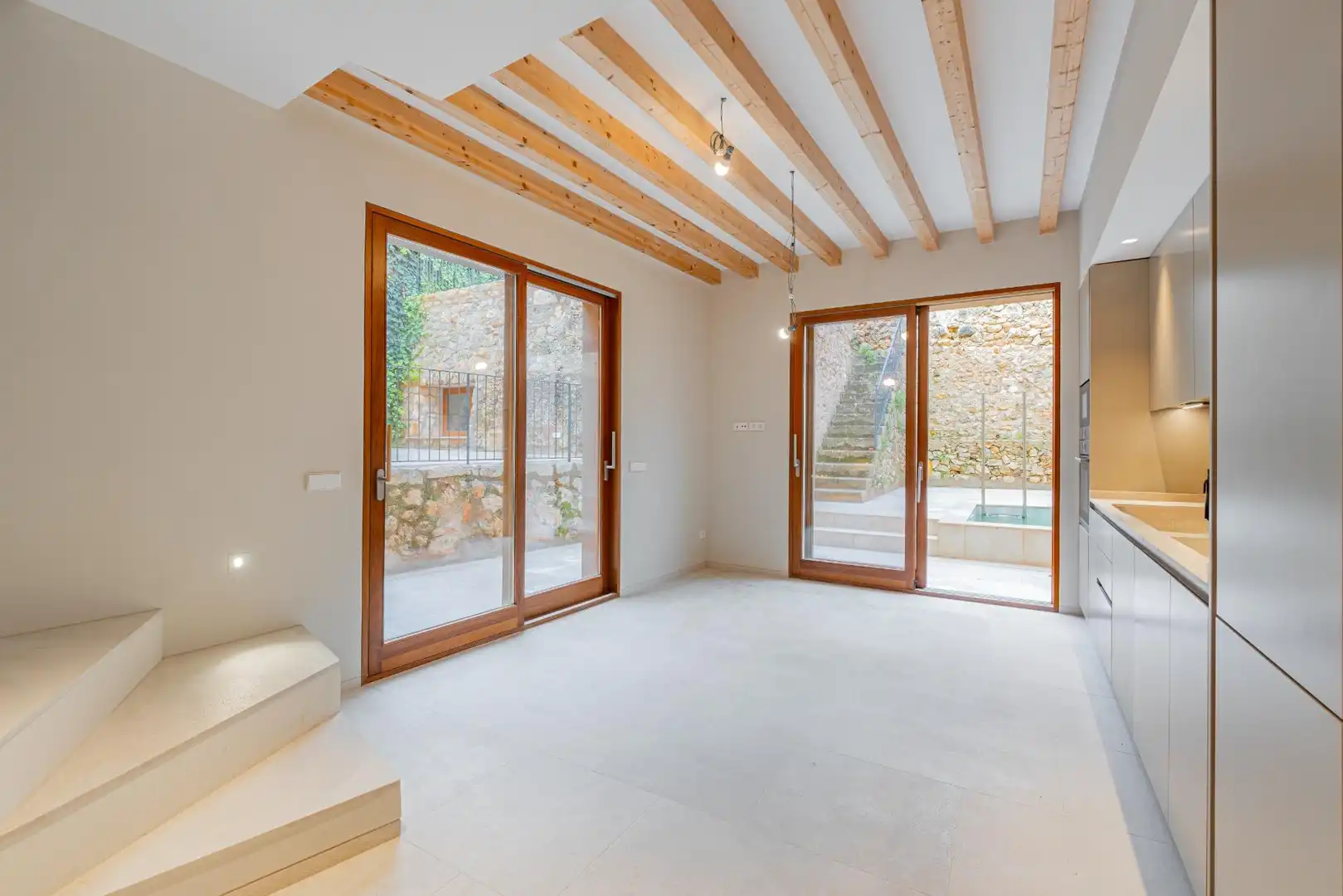 Einfamilien-Reihenhaus zum Verkauf in Mancor de la Vall mit Klimaanlage, Heizung und Terrasse