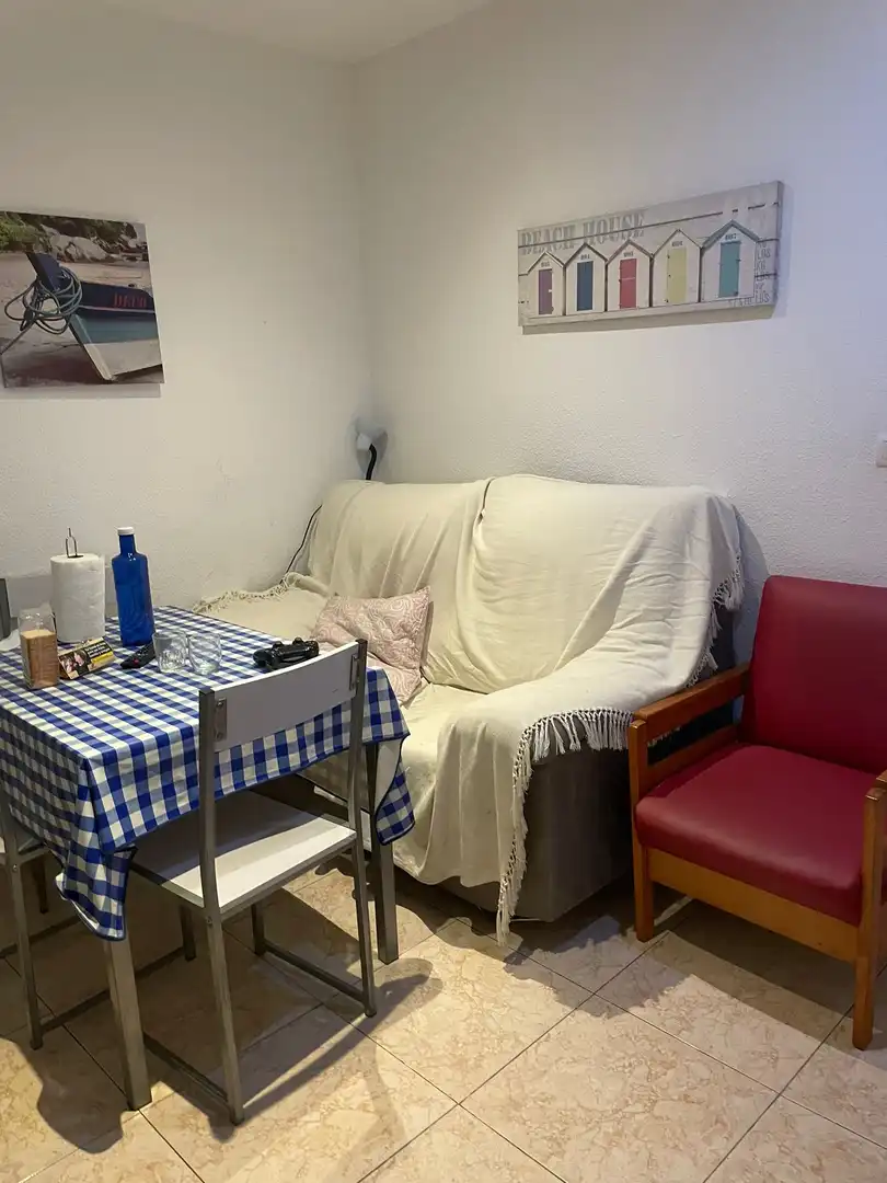 Flat for rent in Calle Buensuceso, Centro - Sagrario