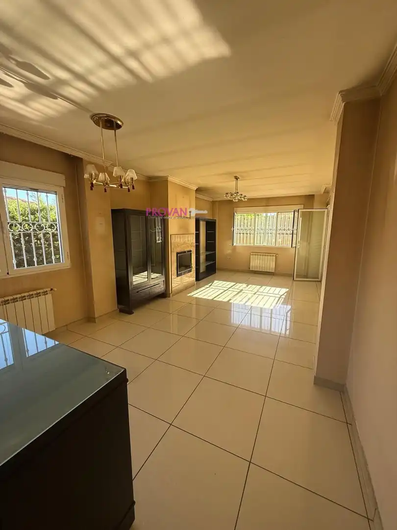 Sala de estar de Casa o chalet en venta en Torres de la Alameda con Aire acondicionado, Calefacción y Terraza