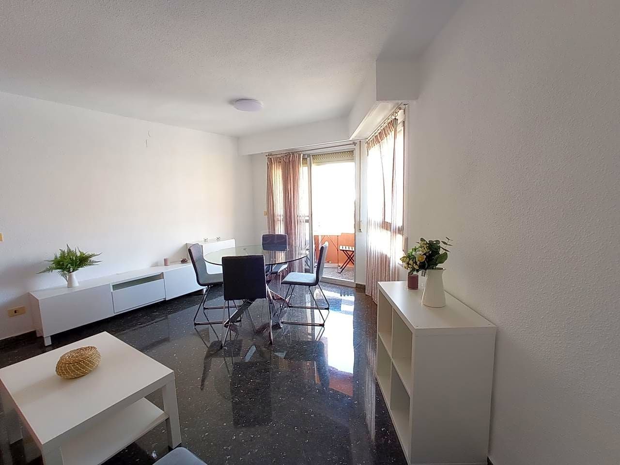 Living room of Flat for sale in Moncada  with Heating, Furnished and Balcony