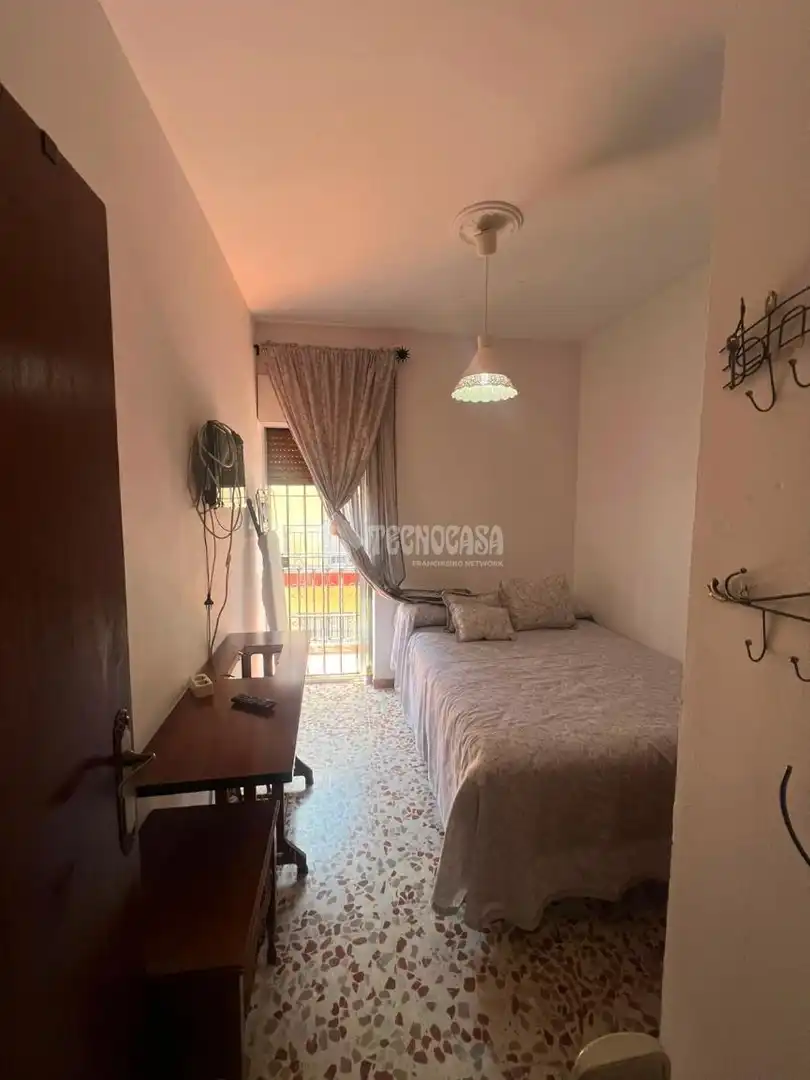 Dormitori de Casa o xalet en venda en Sevilla amb Aire condicionat i Terrassa