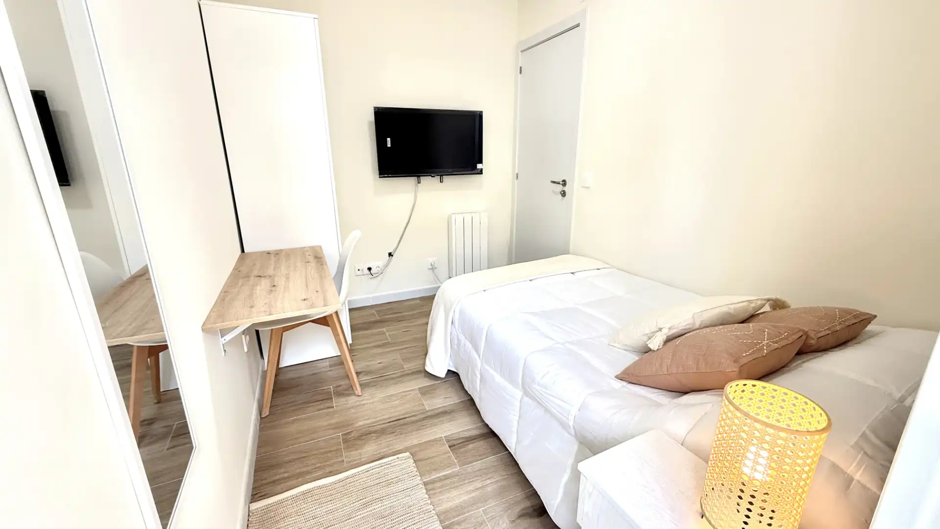 Bedroom of Flat for sale in Alcobendas  with Heating, Terrace and Furnished