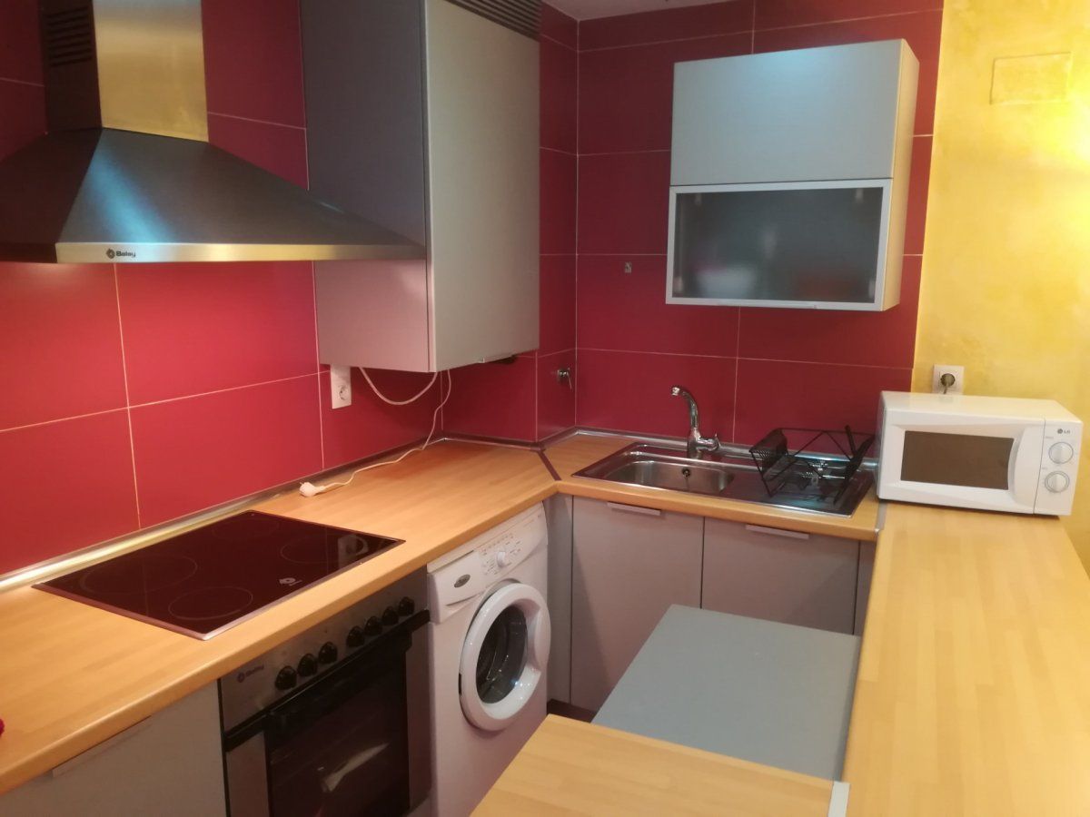 Kitchen of Flat for sale in  Zaragoza Capital  with Heating, Terrace and Storage room
