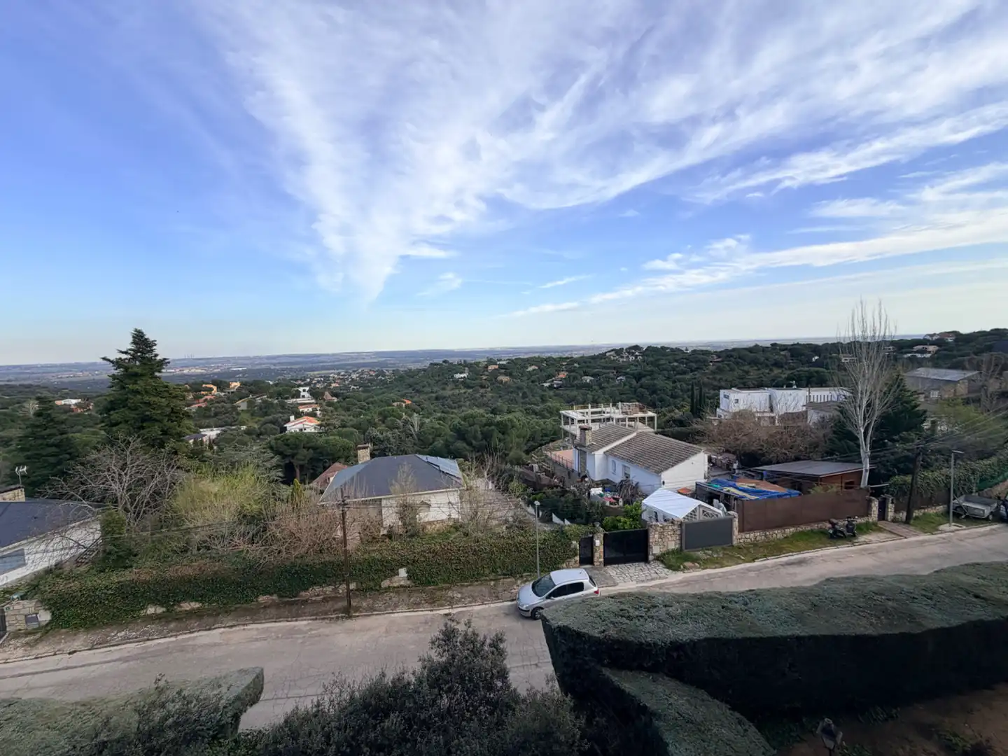 Außenansicht von Wohnung zum Verkauf in Valdemorillo mit Klimaanlage, Heizung und Privatgarten