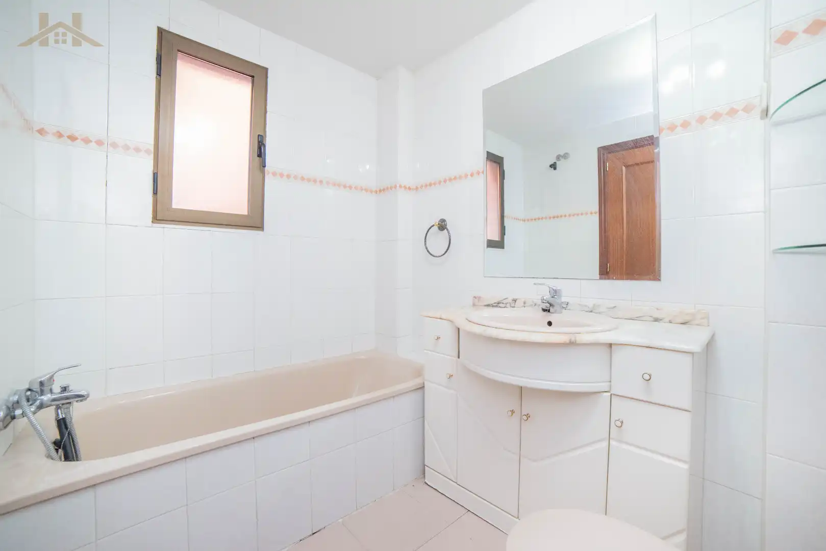 Badezimmer von Wohnung zum Verkauf in Torrejón de Ardoz mit Klimaanlage, Heizung und Möbliert