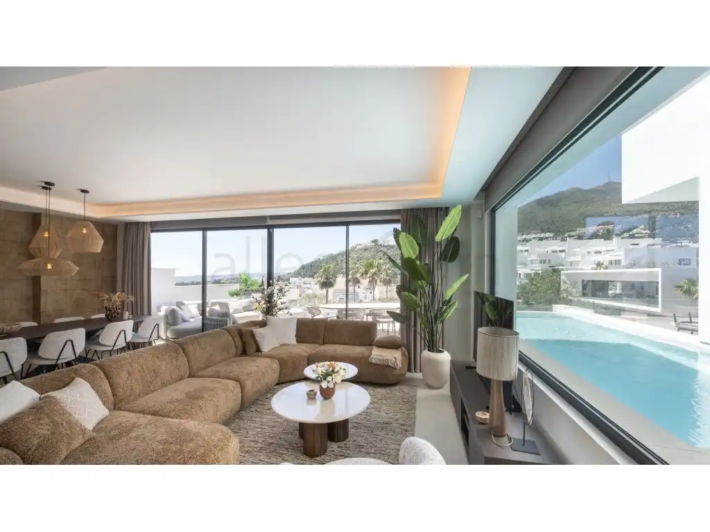 House with pool for sale in Calle Pecana, imagen 9