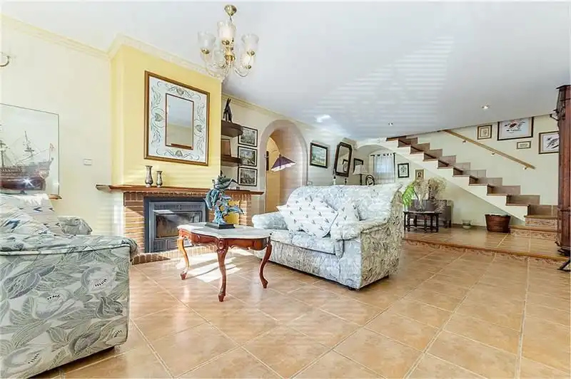 Sala de estar de Finca rústica en venta en  Palma de Mallorca con Calefacción, Jardín privado y Terraza