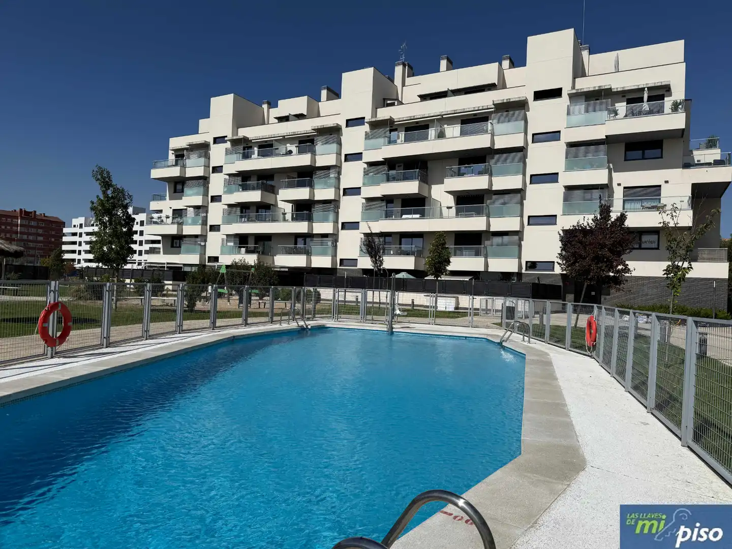 Ático con piscina en venta en Paseo Obregón 84, imagen 2