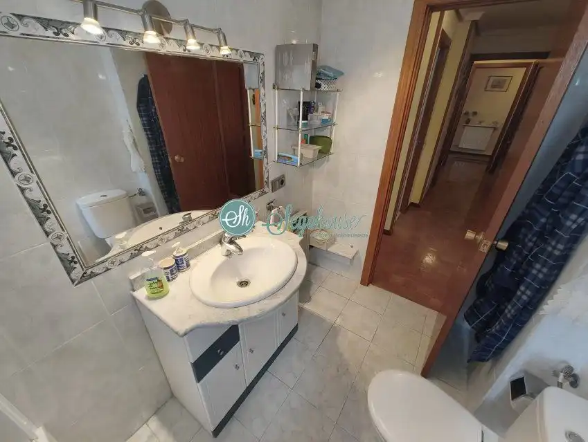 Bathroom of Flat for sale in Segovia  with Heating, Parquet flooring and Terrace