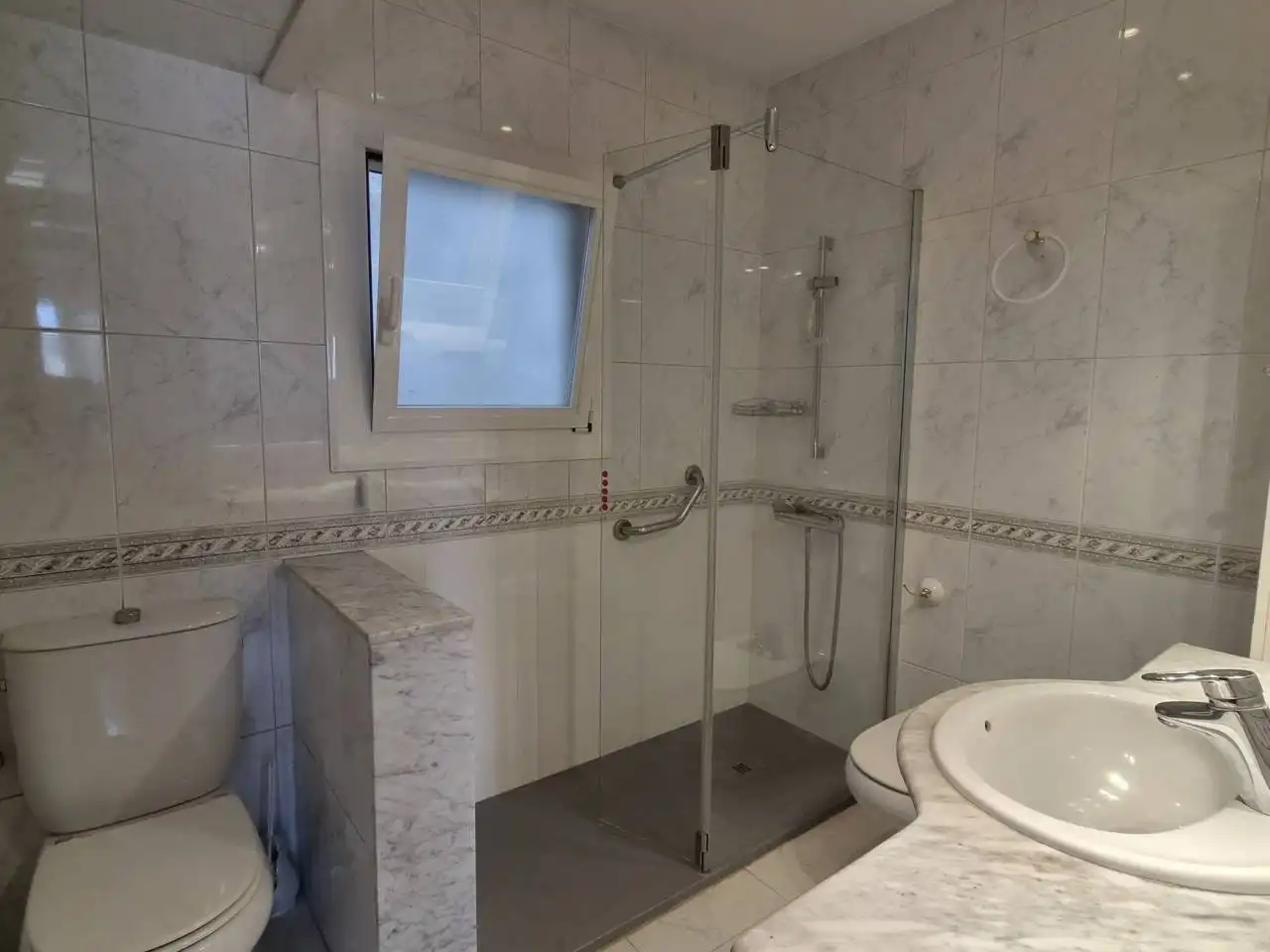 Baño de Piso en venta en Granollers con Calefacción y Balcón