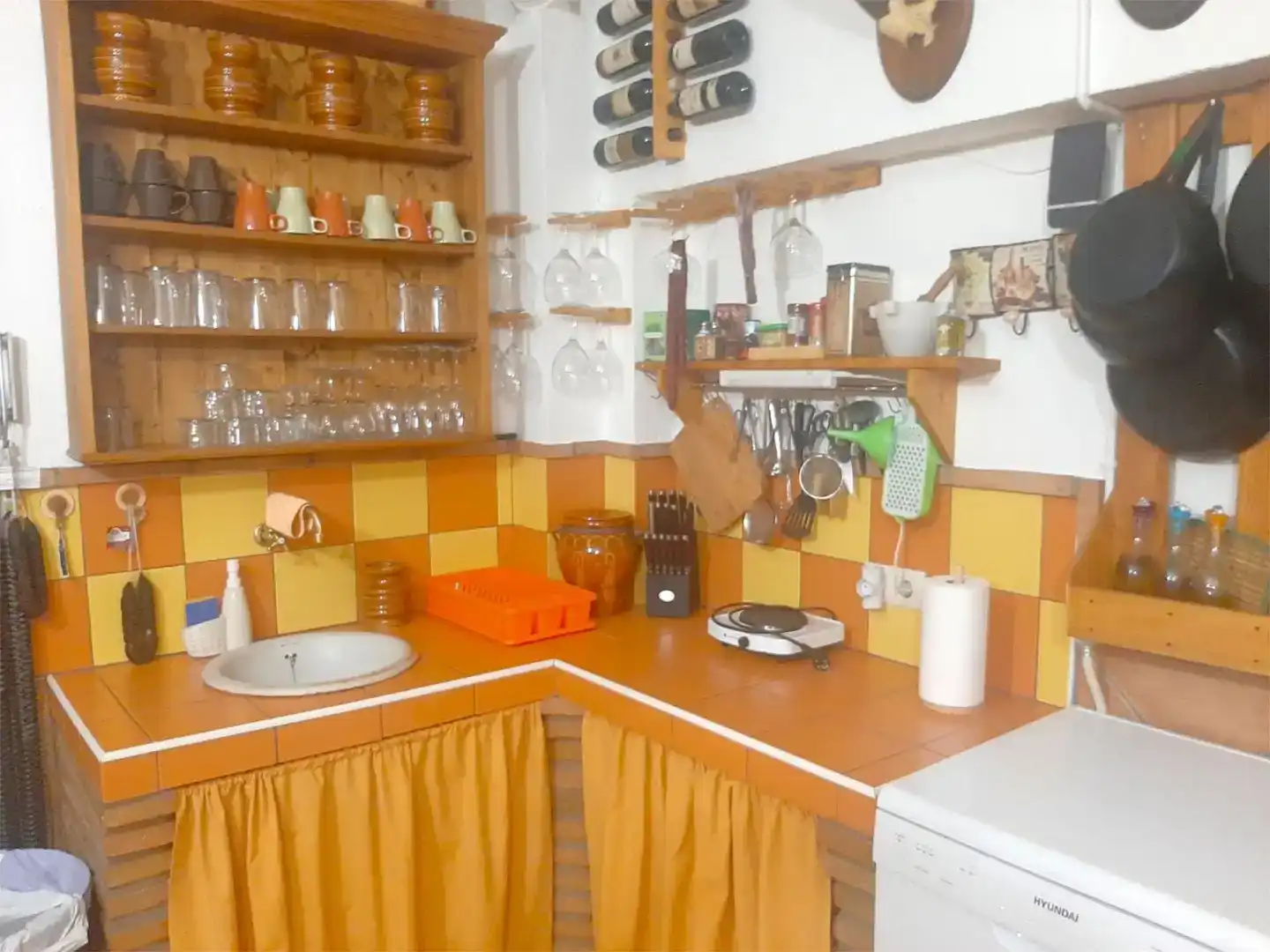 Cuina de Casa adosada en venda en Cazorla amb Aire condicionat i Balcó