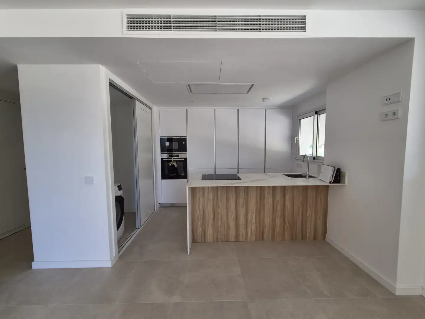 Piso de obra nueva con piscina en venta en Calle Colón 6, imagen 4