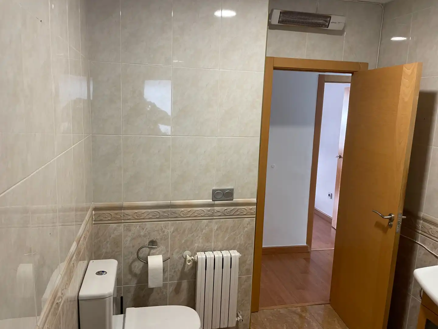 Baño de Piso de alquiler en Orihuela con Amueblado y Balcón