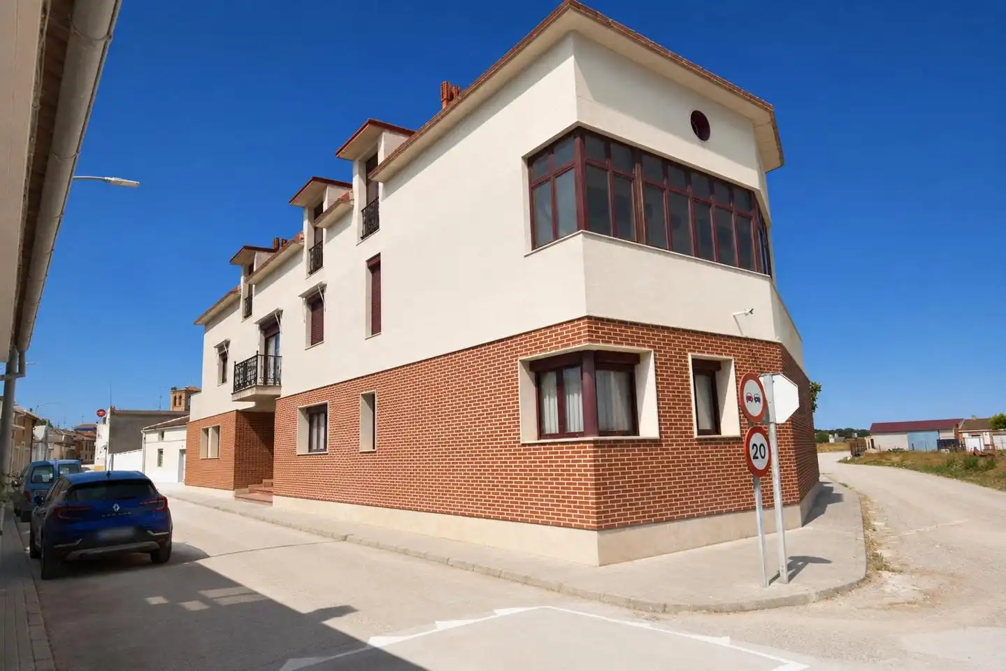 Vista exterior de Casa o chalet en venta en Alcazarén con Calefacción, Jardín privado y Trastero
