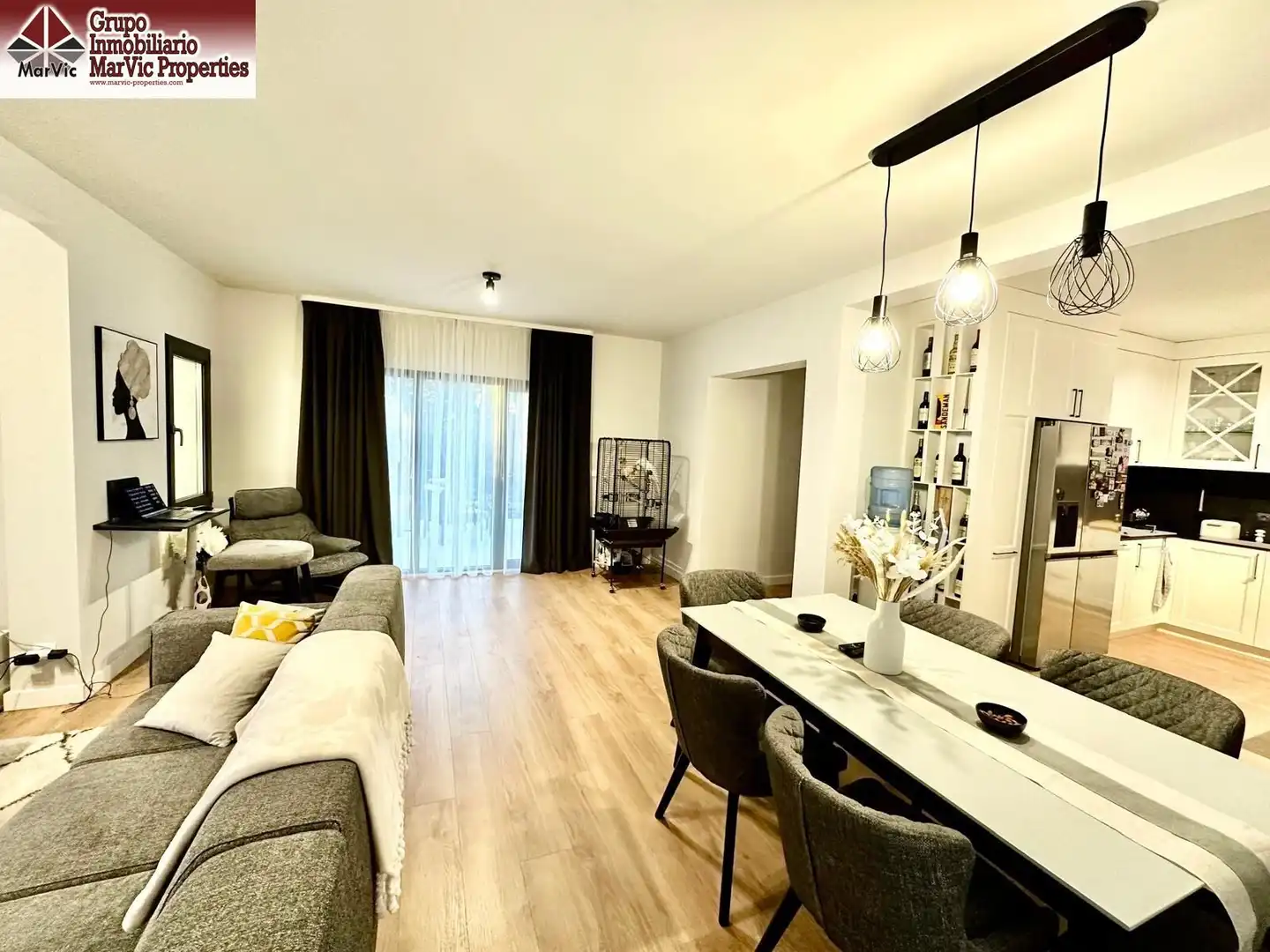 Sala de estar de Casa o chalet en venta en Benidorm con Aire acondicionado, Terraza y Piscina