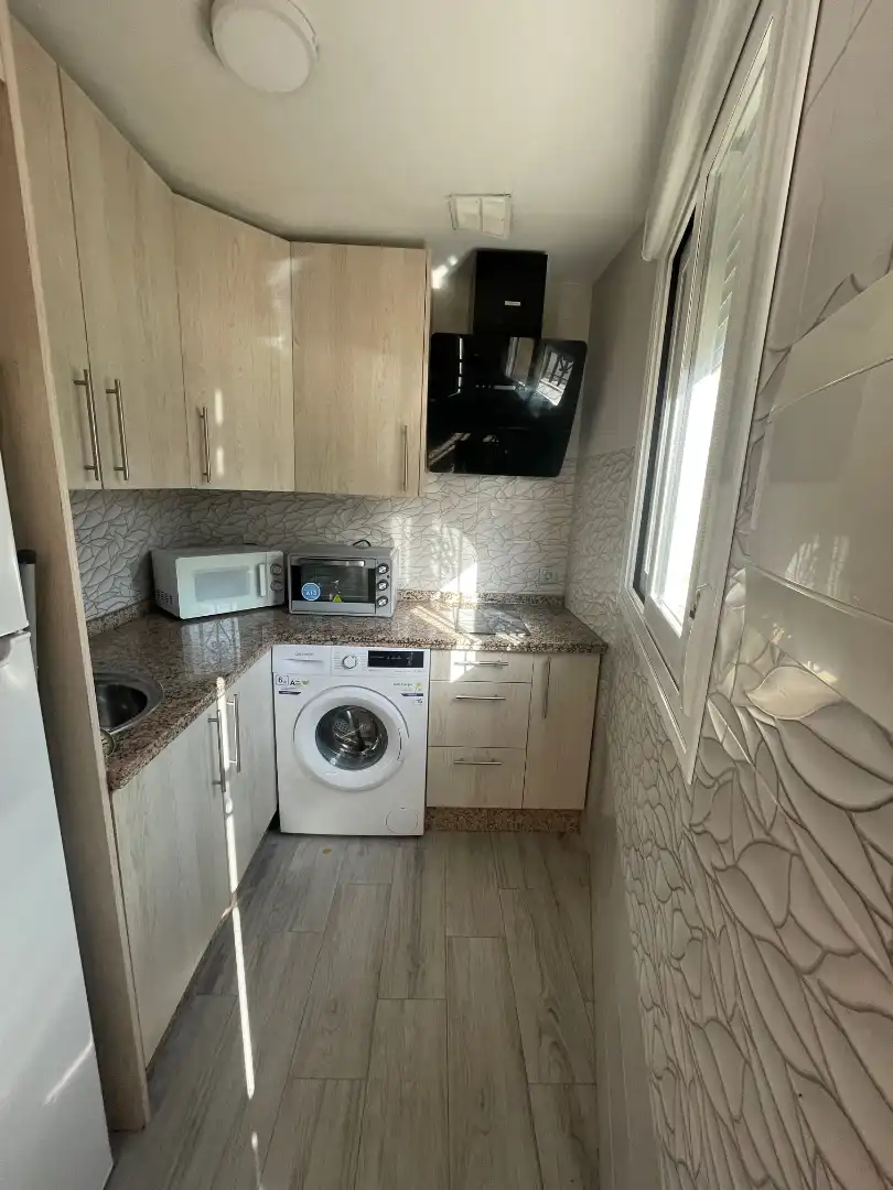 Cuina de Apartament de lloguer en Trujillo amb Aire condicionat, Calefacció i Moblat