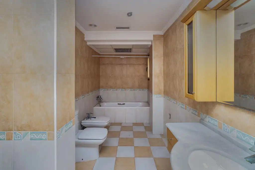 Baño de Piso en venta en Elche / Elx