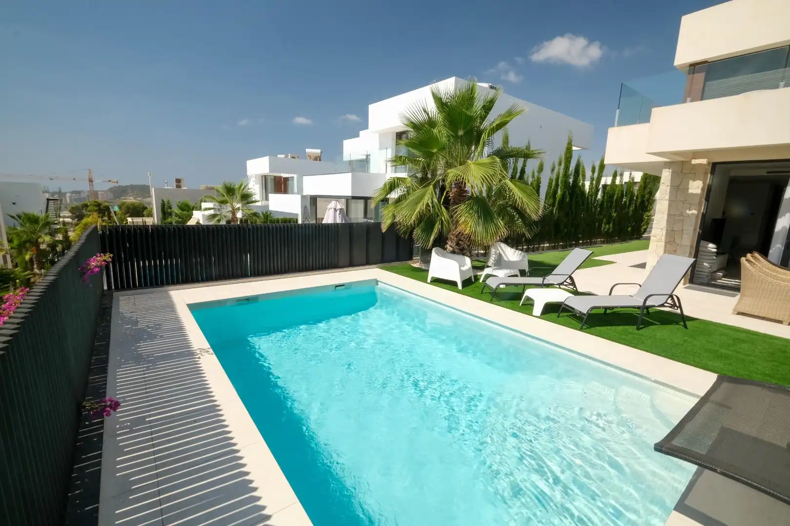 Piscina de Casa o chalet de alquiler en Finestrat con Aire acondicionado, Calefacción y Jardín privado