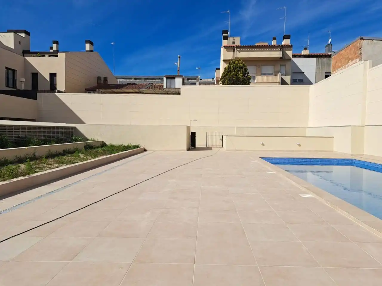 Piscina de Piso de alquiler en Sabadell con Aire acondicionado, Calefacción y Parquet