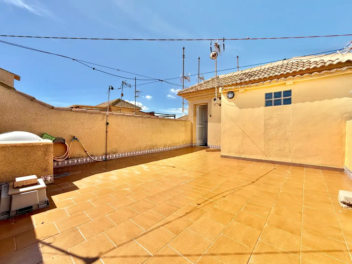 Terrassa de Casa o xalet en venda en San Pedro del Pinatar amb Jardí privat, Terrassa i Rentadora