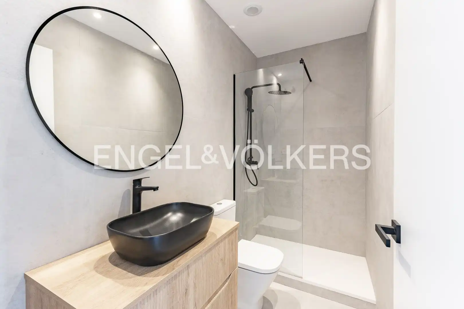 Baño de Ático en venta en Barcelona con Aire acondicionado, Calefacción y Terraza