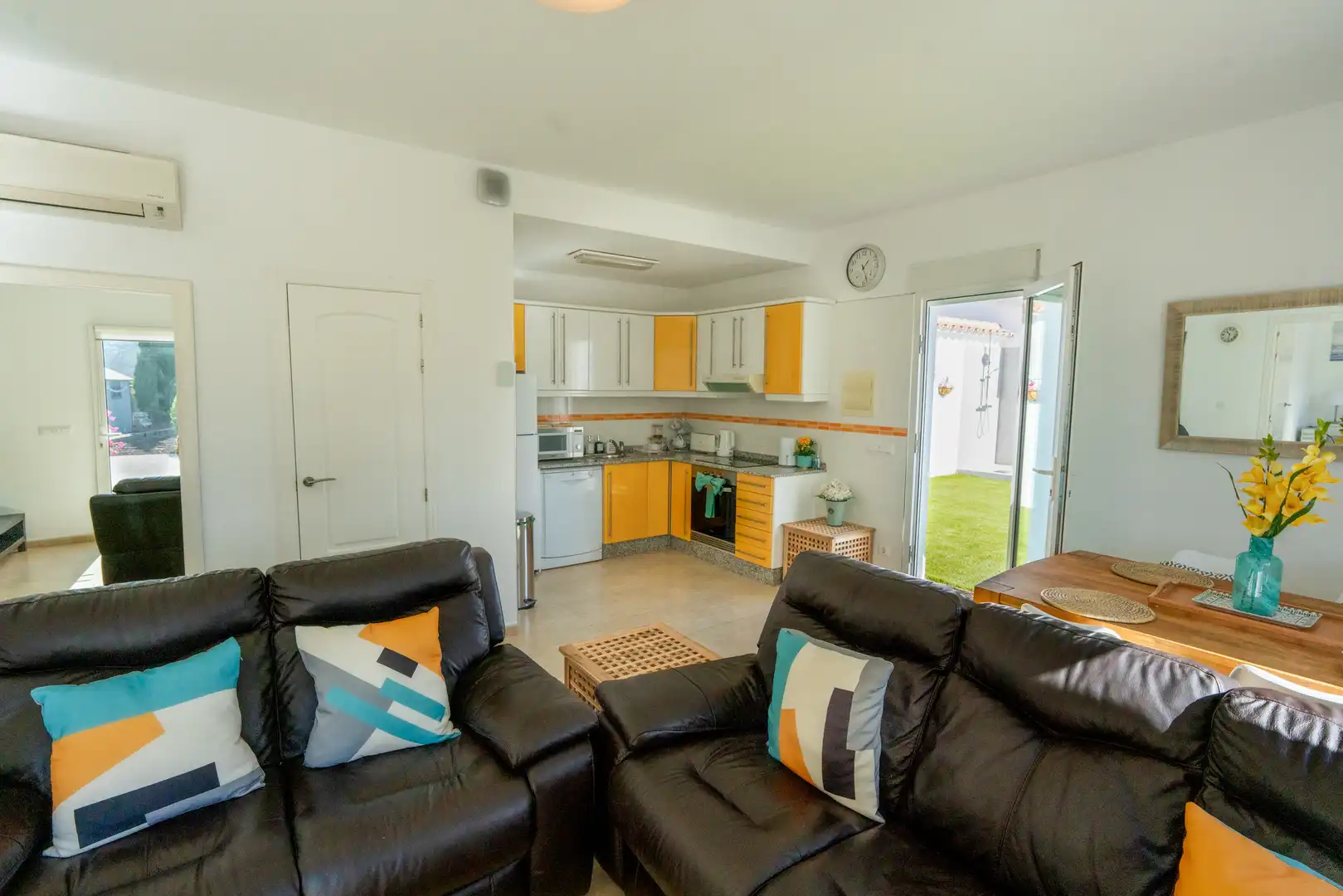 Kitchen of Houses for sale in Dénia  with Air Conditioner, Heating and Terrace