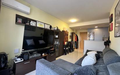 Living room of Flat for sale in El Vendrell  with Air Conditioner, Heating and Terrace