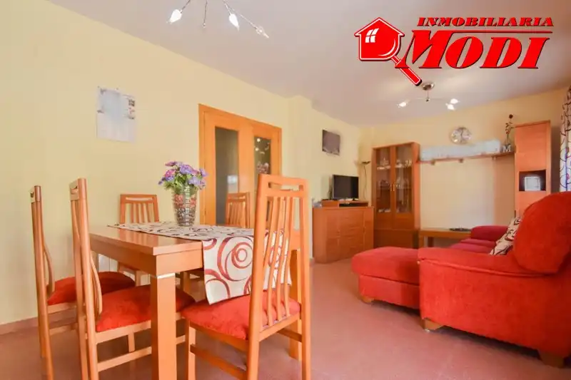 Habitación de Casa adosada en venta en Alhendín con Calefacción, Jardín privado y Terraza