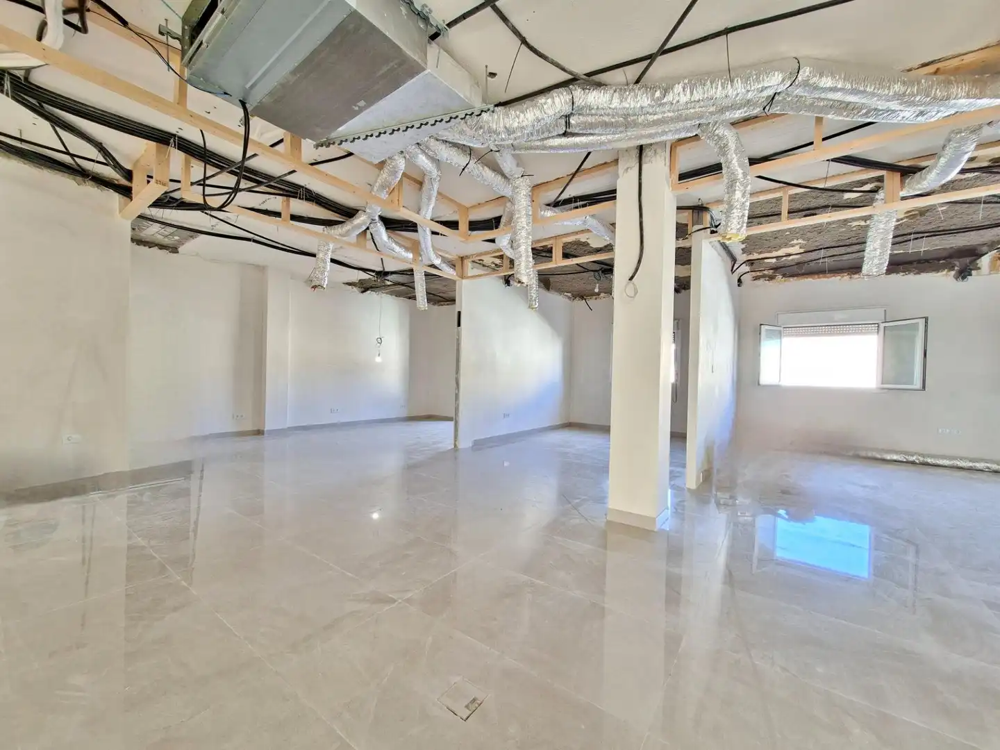 Commercial properties for sale in Roquetas de Mar