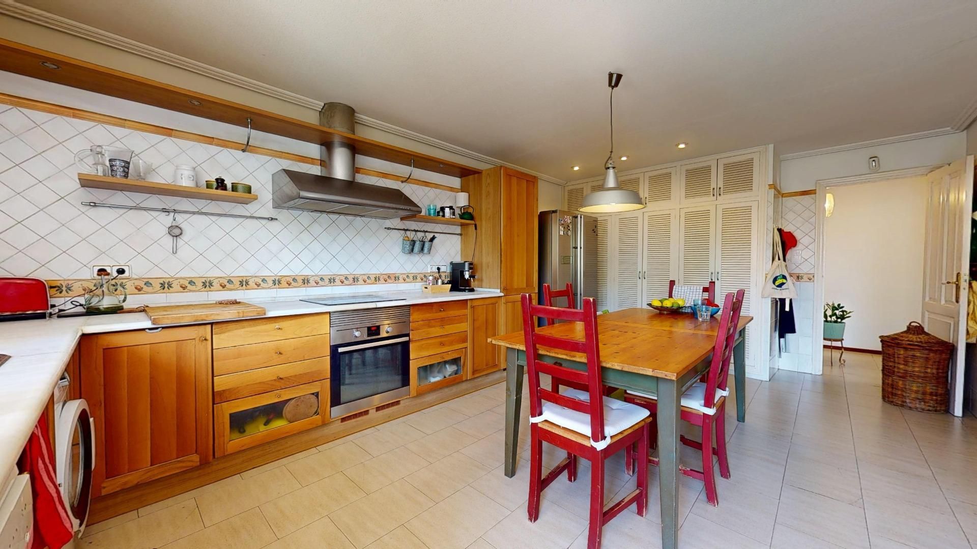 Cuina de Casa o xalet en venda en Elche / Elx amb Jardí privat, Terrassa i Piscina