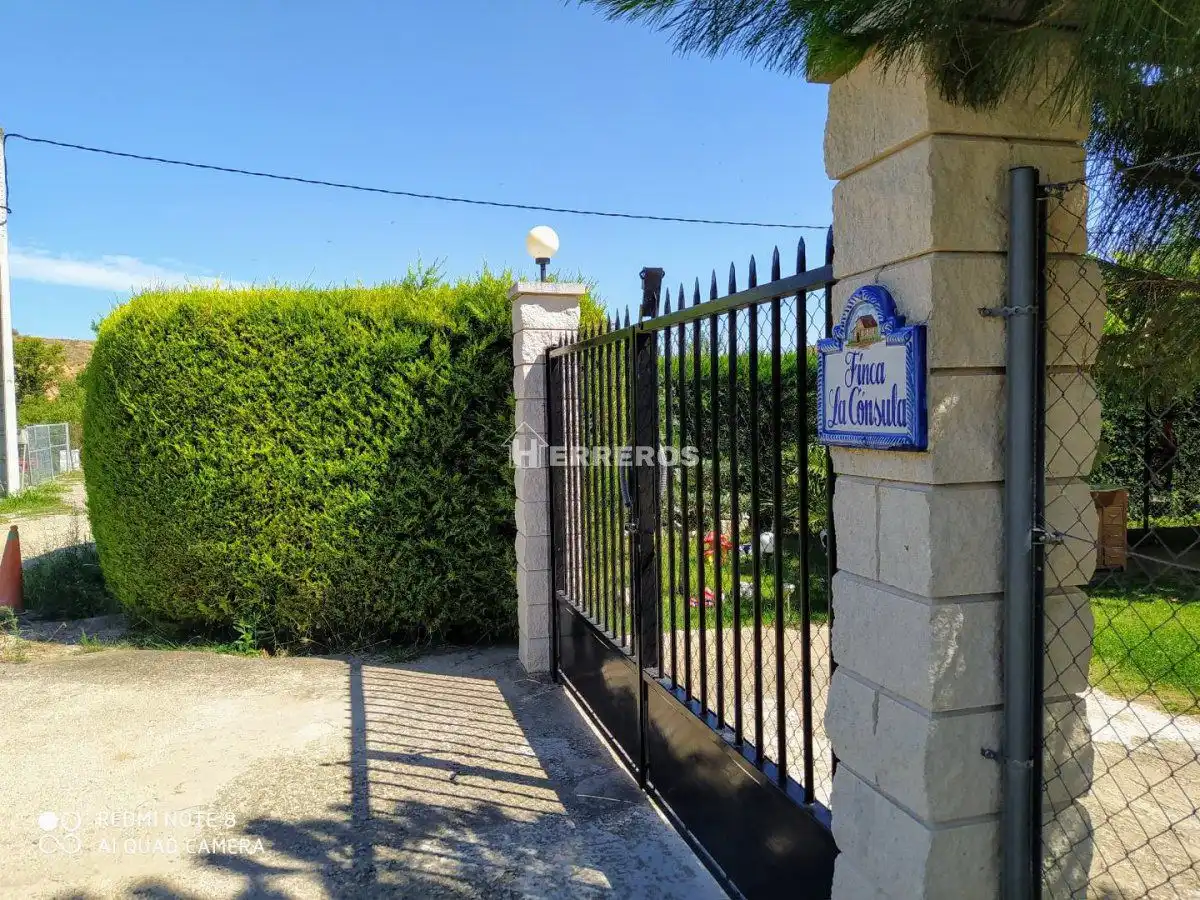 Vista exterior de Casa o xalet en venda en Murillo de Río Leza amb Calefacció, Traster i Moblat