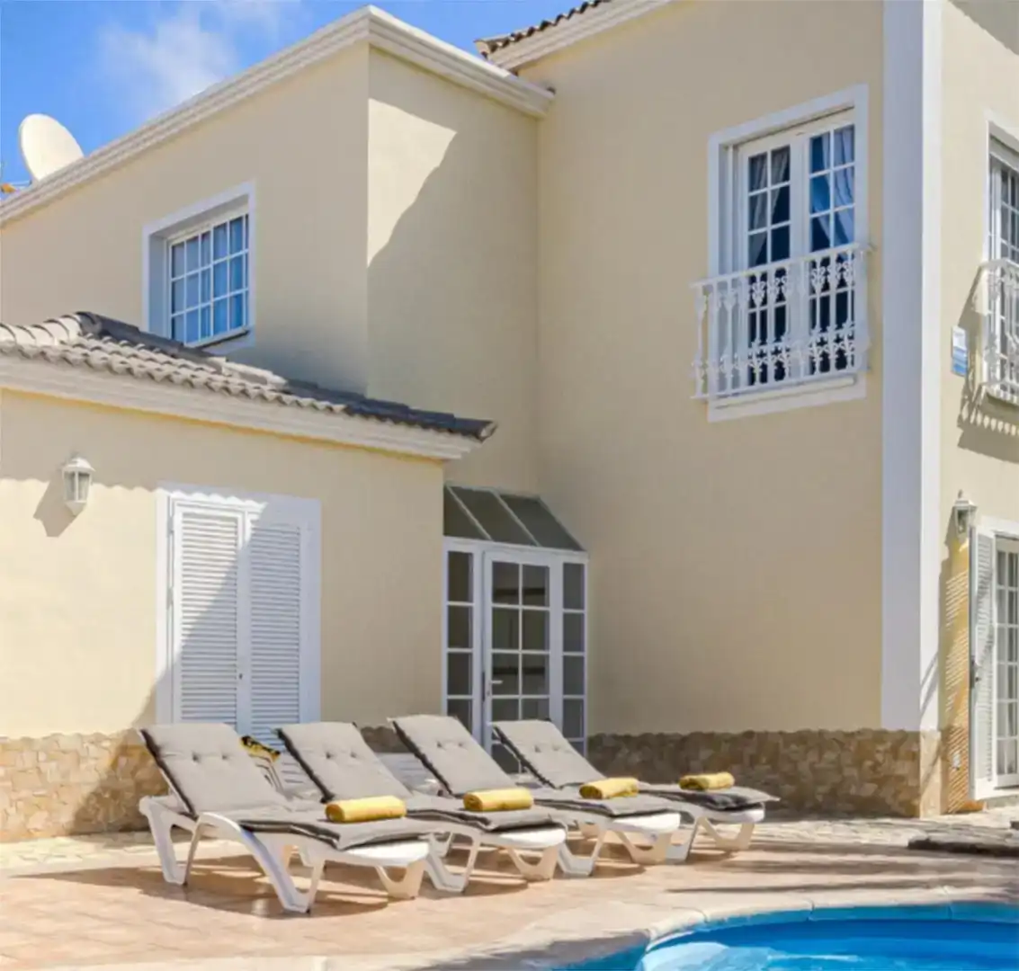 Vista exterior de Casa o chalet en venta en Adeje con Aire acondicionado, Piscina y Balcón