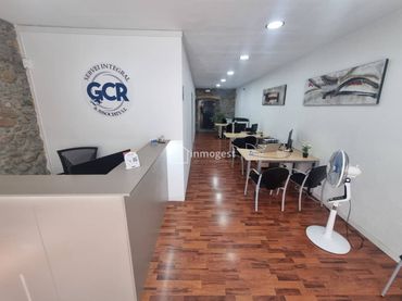Locale commerciale in affitto a Calle Major