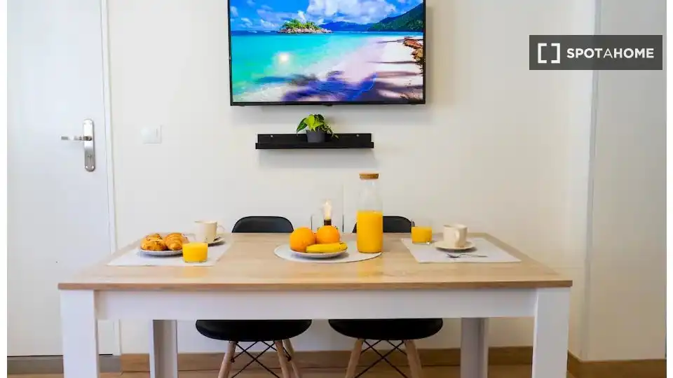 Esszimmer von Wohnungen zur untervermieten in Málaga mit Klimaanlage, Terrasse und Möbliert
