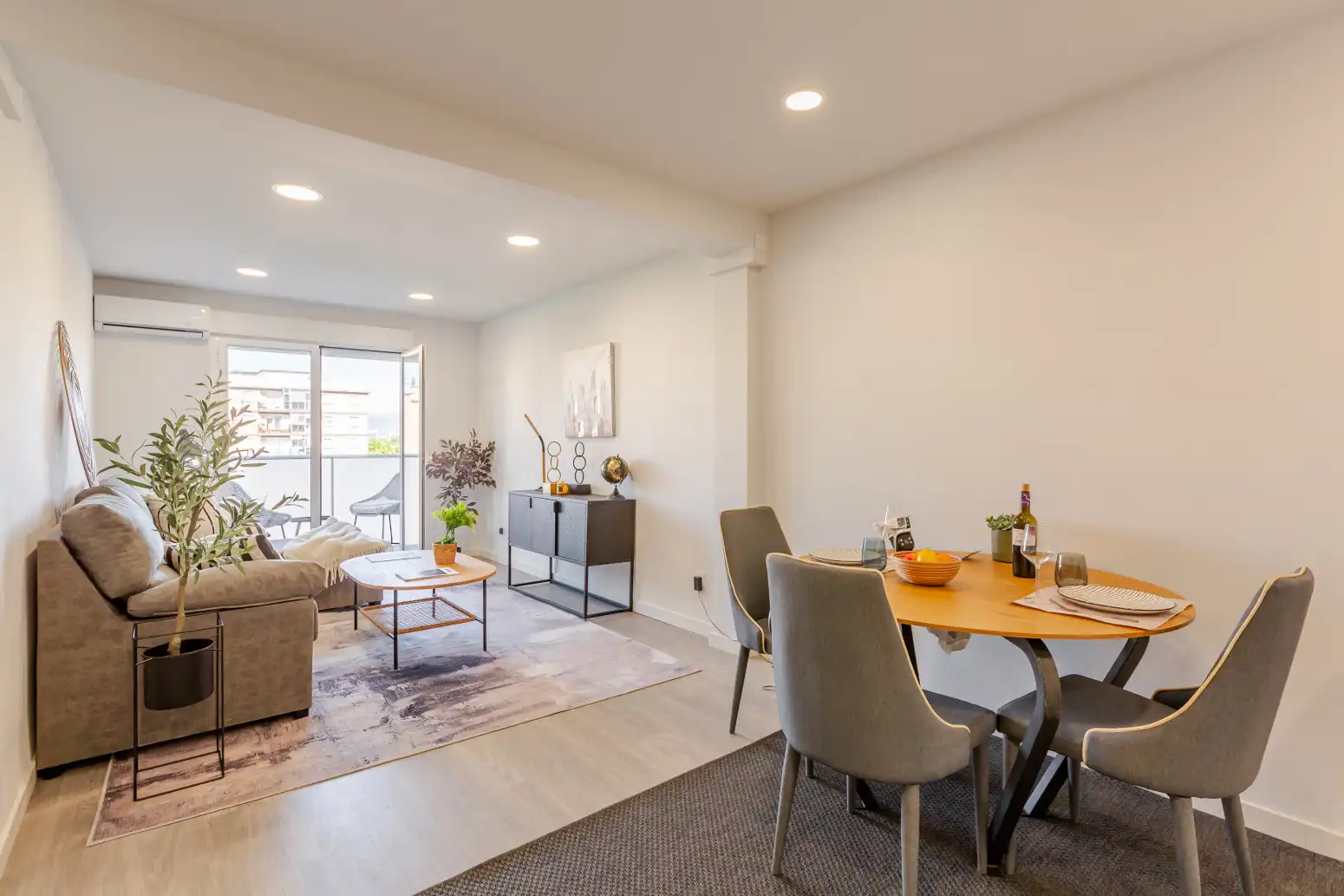 Esszimmer von Wohnung zum Verkauf in  Pamplona / Iruña mit Klimaanlage, Heizung und Parkett