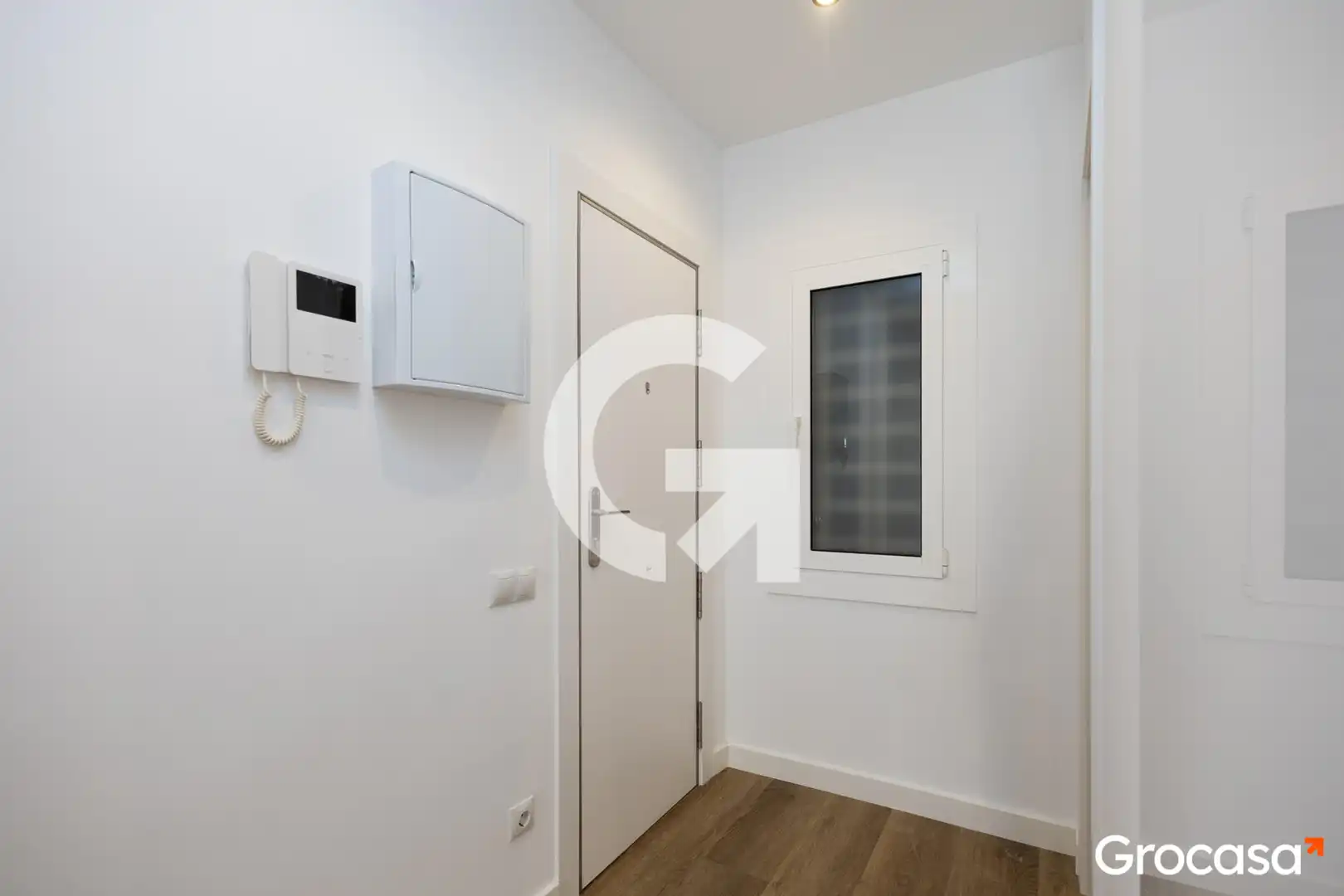 Flat for sale in Sant Vicenç Dels Horts  with Air Conditioner, Heating and Oven