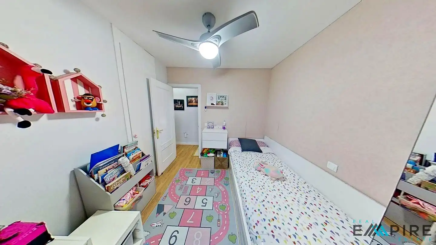 Habitación de Dúplex en venta en Parla con Aire acondicionado, Calefacción y Terraza